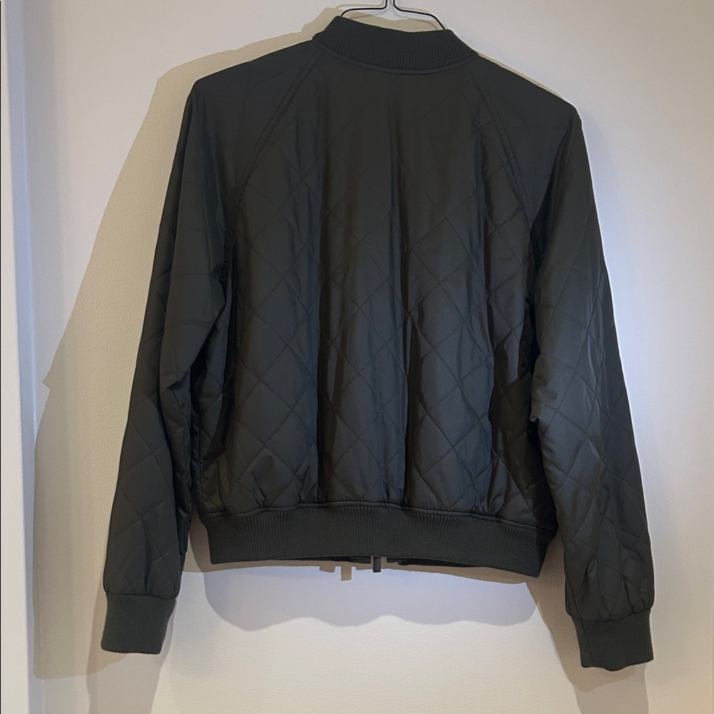 Vince Womens Quilted Bomber Jacket in Olive (L) - Picture 2 of 14